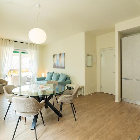 Domus Verona - Ampia Residenza Filippini A Pochi Passi Dall'Arena Bagian luar foto
