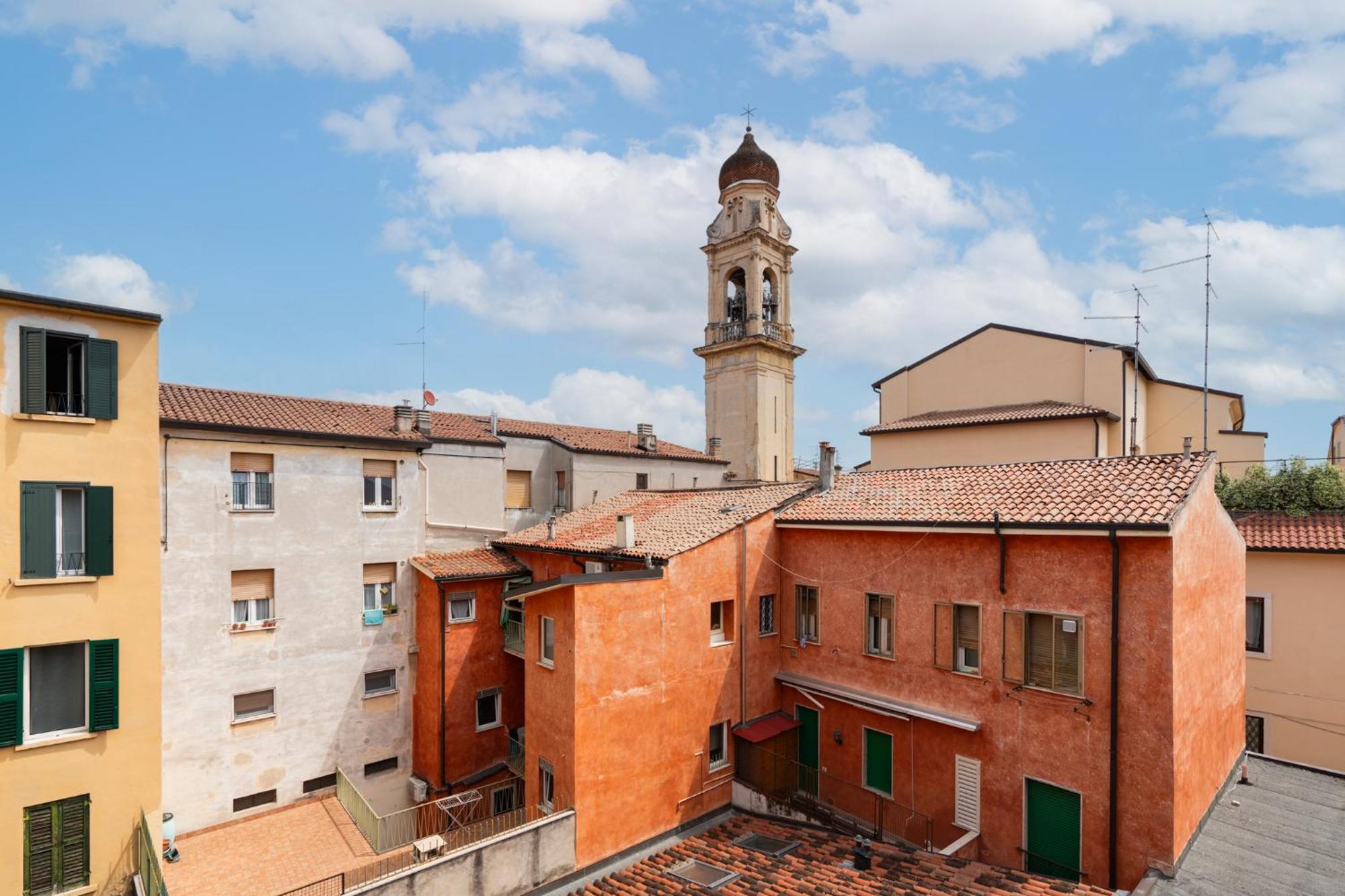 Domus Verona - Ampia Residenza Filippini A Pochi Passi Dall'Arena Bagian luar foto