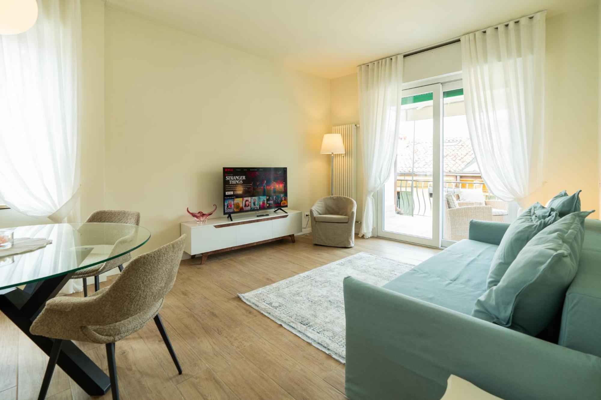 Domus Verona - Ampia Residenza Filippini A Pochi Passi Dall'Arena Bagian luar foto