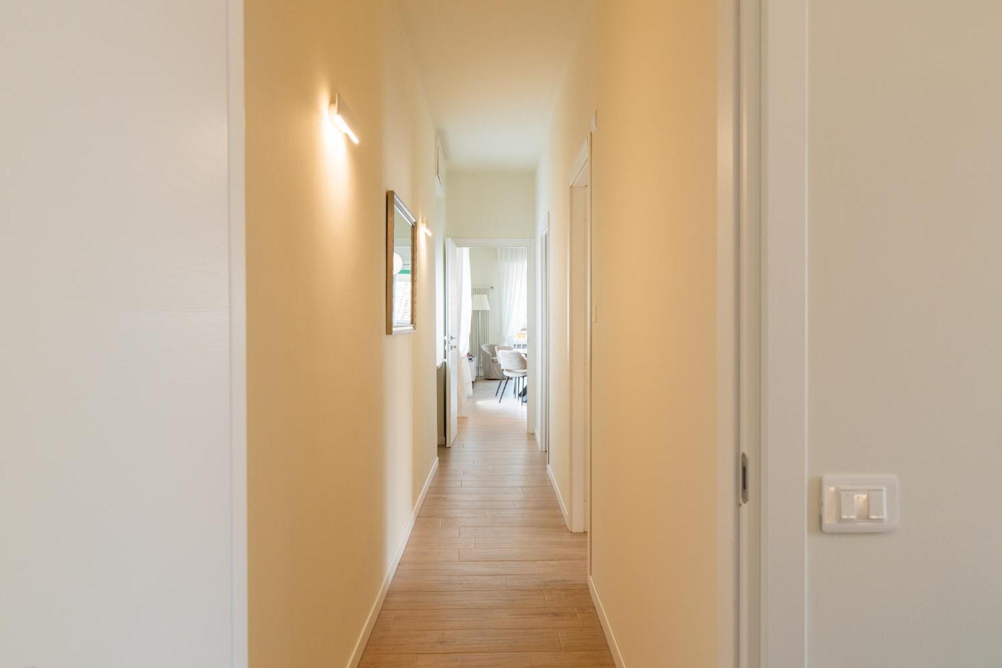 Domus Verona - Ampia Residenza Filippini A Pochi Passi Dall'Arena Bagian luar foto